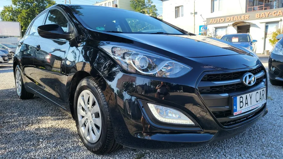 HYUNDAI i30 -