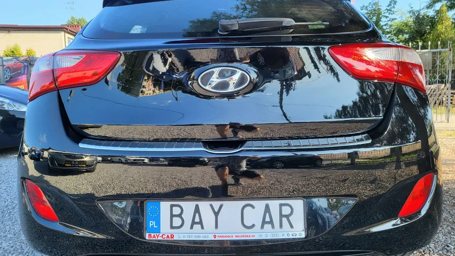 HYUNDAI i30 -