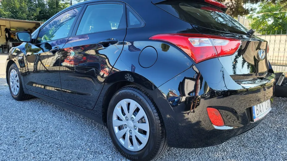 HYUNDAI i30 -