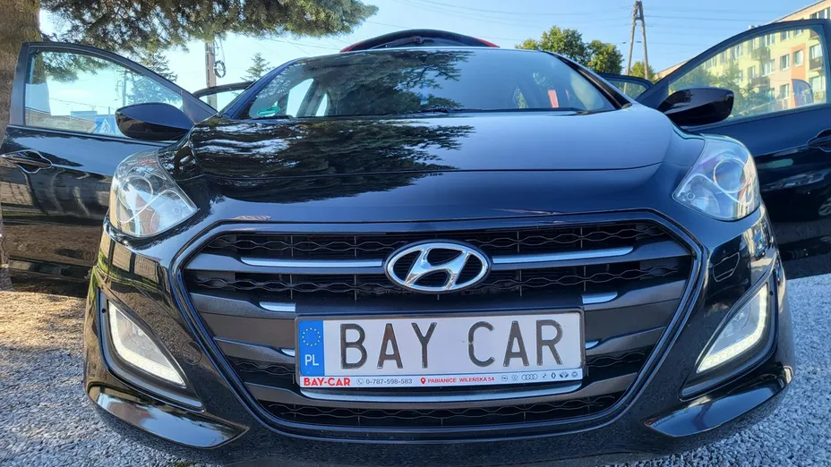 HYUNDAI i30 -