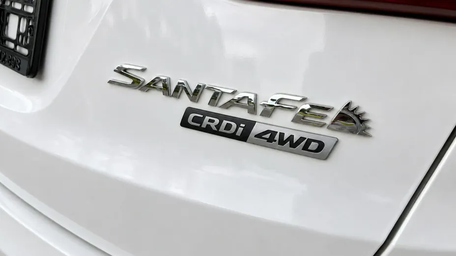 HYUNDAI Santa Fe -