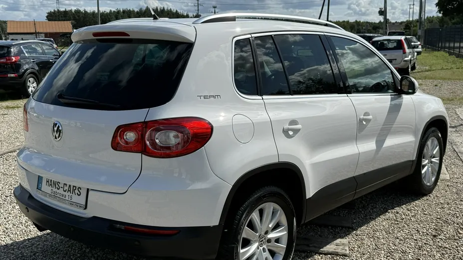 VOLKSWAGEN Tiguan -