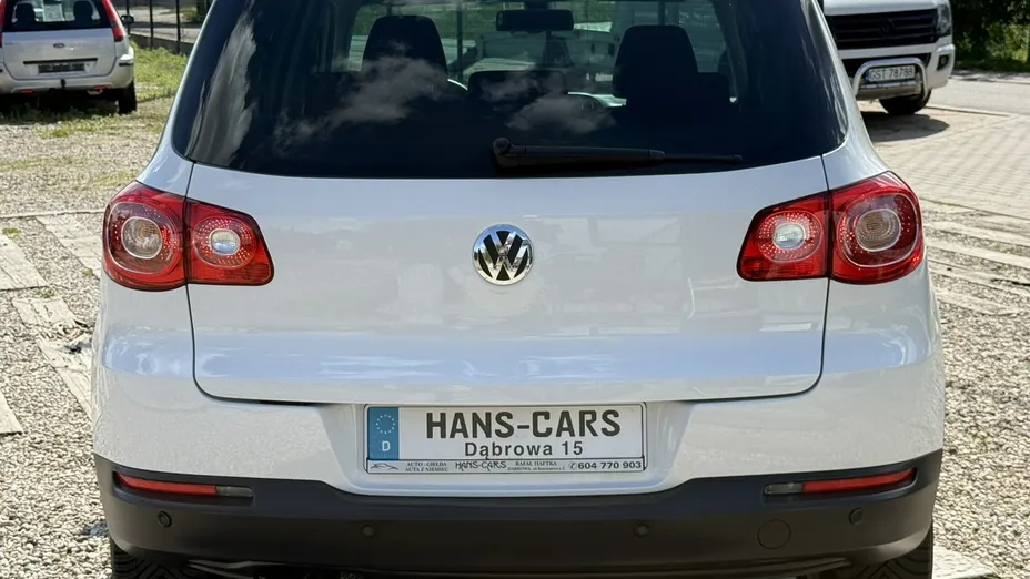 VOLKSWAGEN Tiguan -
