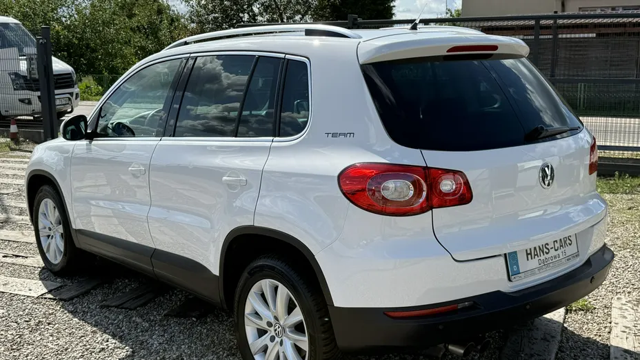 VOLKSWAGEN Tiguan -