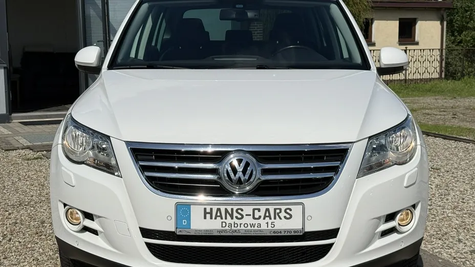 VOLKSWAGEN Tiguan -