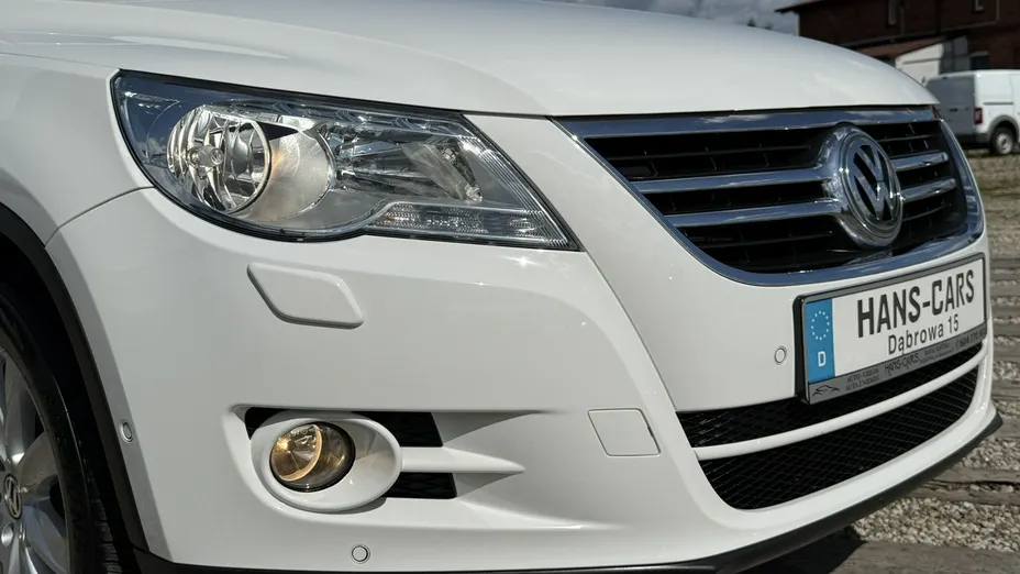VOLKSWAGEN Tiguan -