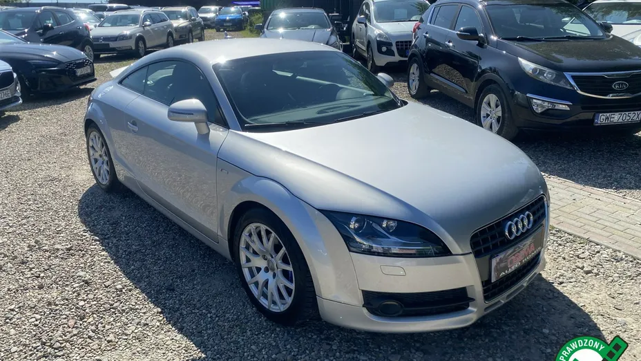 AUDI TT -