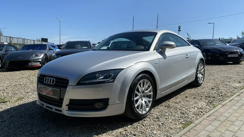 AUDI TT -