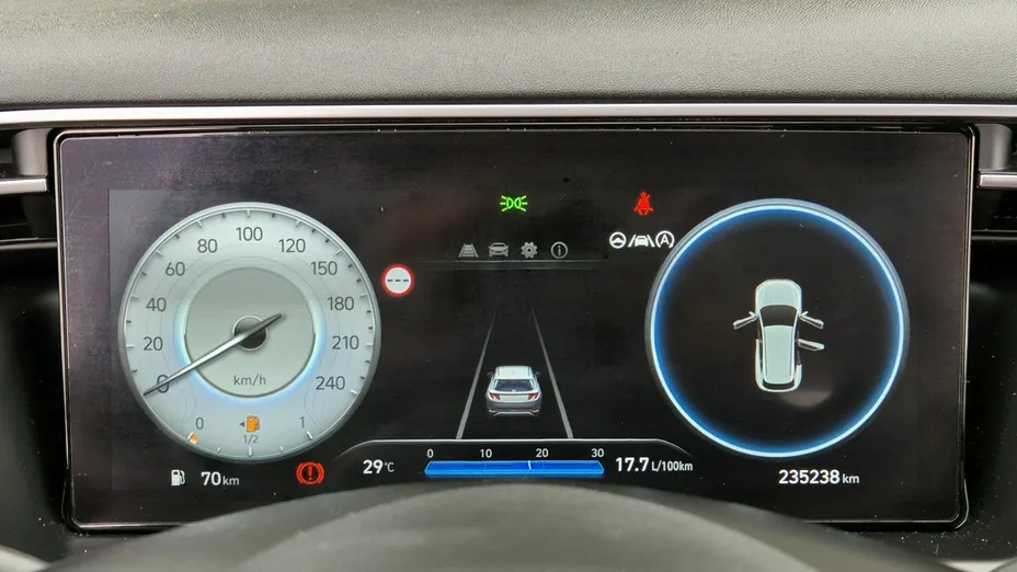 HYUNDAI Tucson -