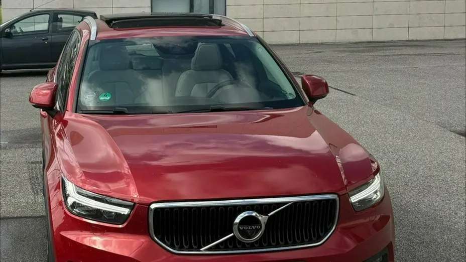VOLVO XC40 -