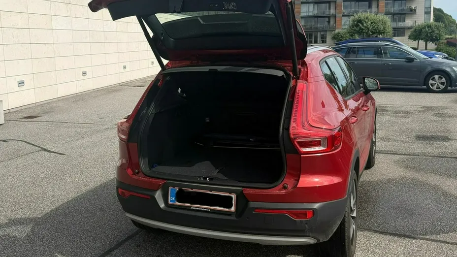 VOLVO XC40 -