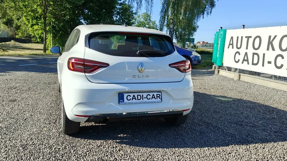 RENAULT Clio -