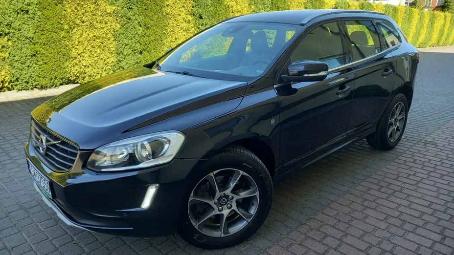 VOLVO XC60 -