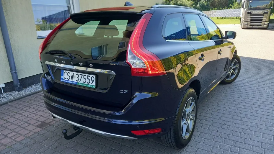 VOLVO XC60 -