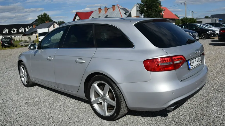 AUDI A4 -