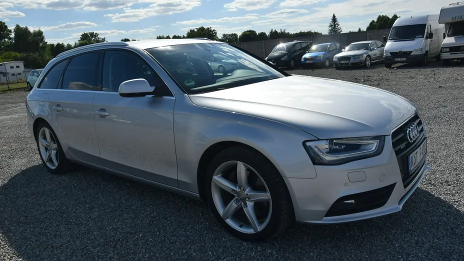 AUDI A4 -