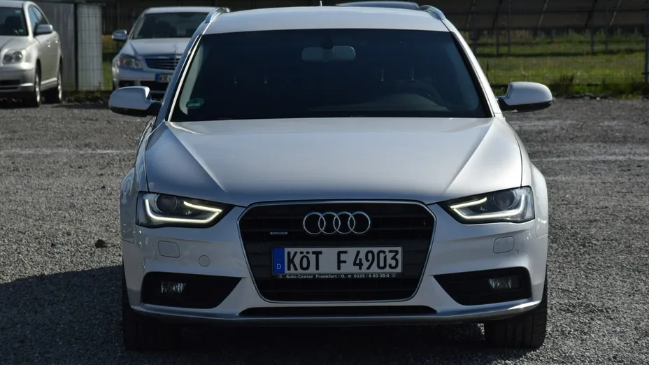 AUDI A4 -