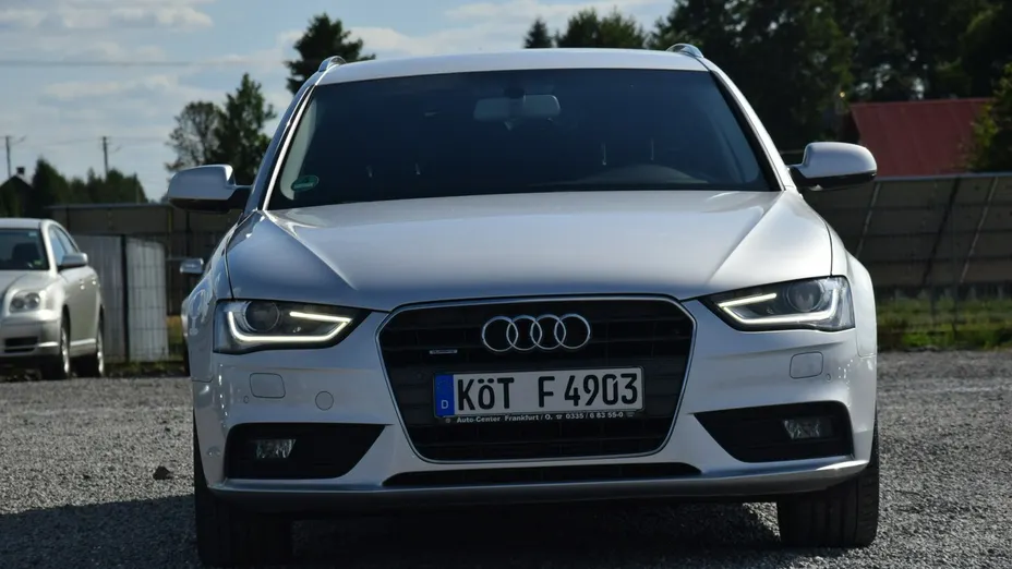 AUDI A4 -