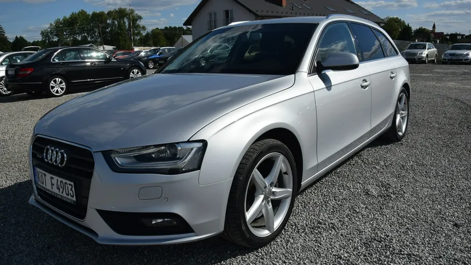 AUDI A4 -