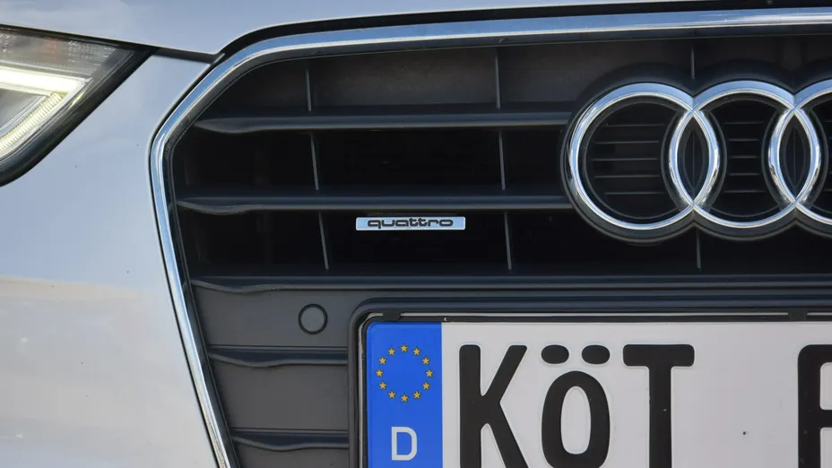 AUDI A4 -