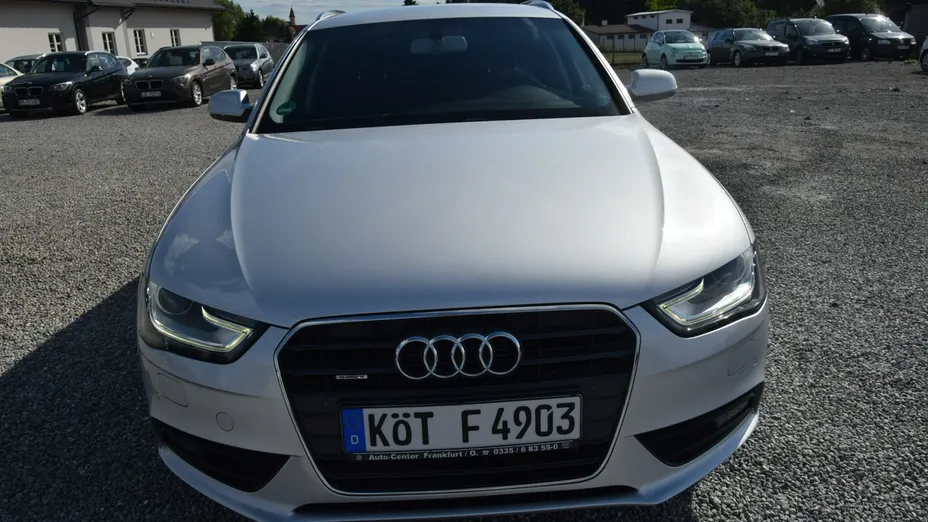 AUDI A4 -
