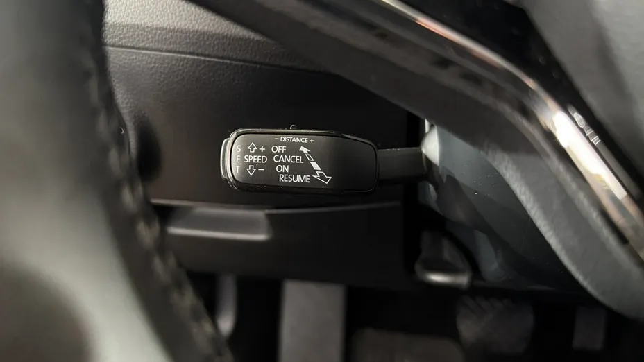 SKODA Superb -