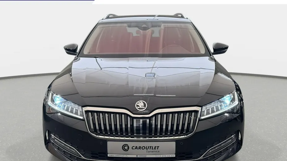 SKODA Superb -
