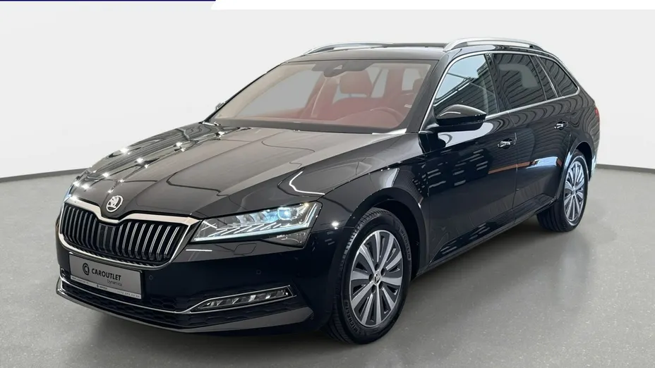 SKODA Superb -