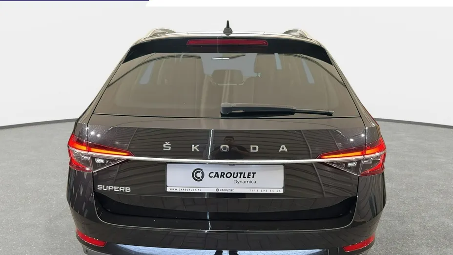 SKODA Superb -