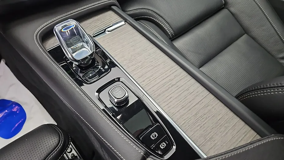 VOLVO S90 -
