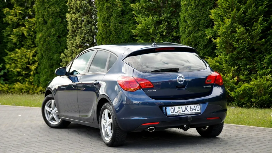 OPEL Astra -