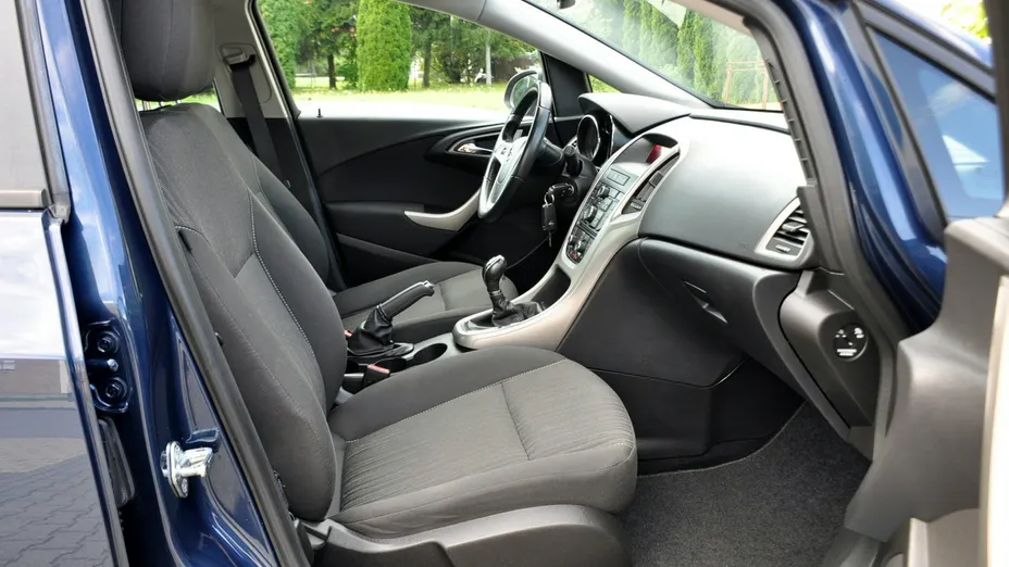 OPEL Astra -