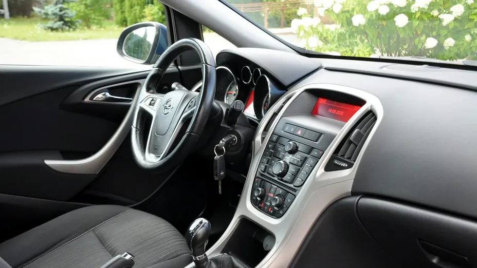 OPEL Astra -