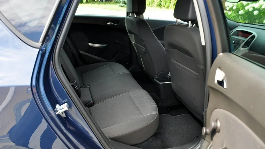 OPEL Astra -