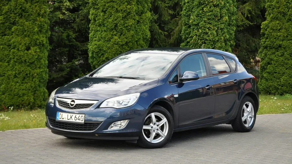 OPEL Astra -
