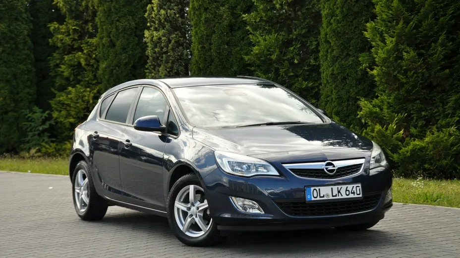 OPEL Astra -