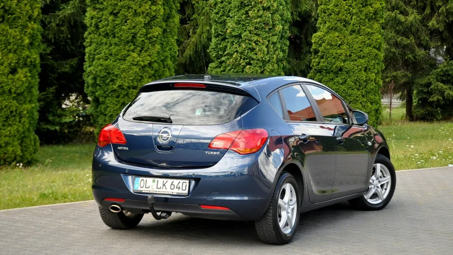OPEL Astra -