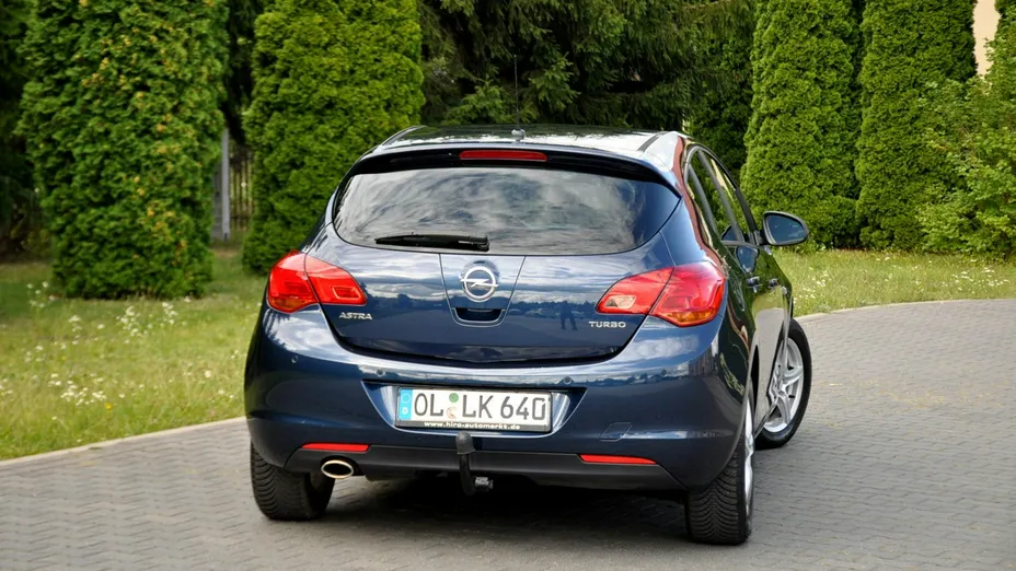 OPEL Astra -