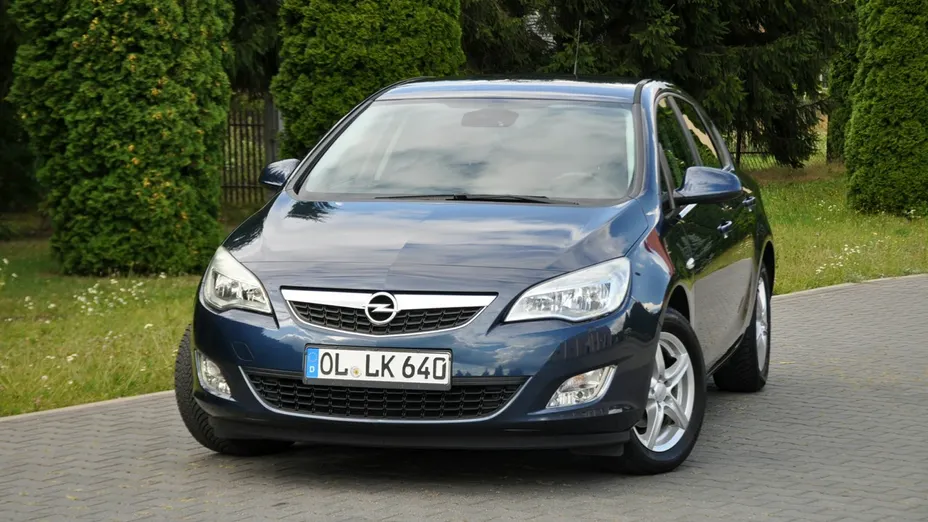 OPEL Astra -