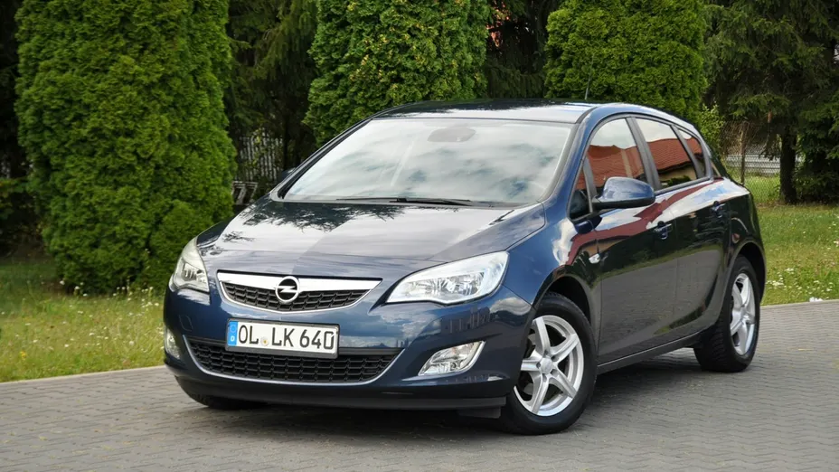 OPEL Astra -