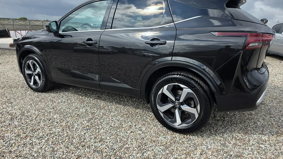 NISSAN Qashqai -