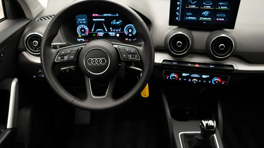 AUDI Q2 -