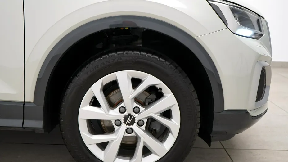 AUDI Q2 -
