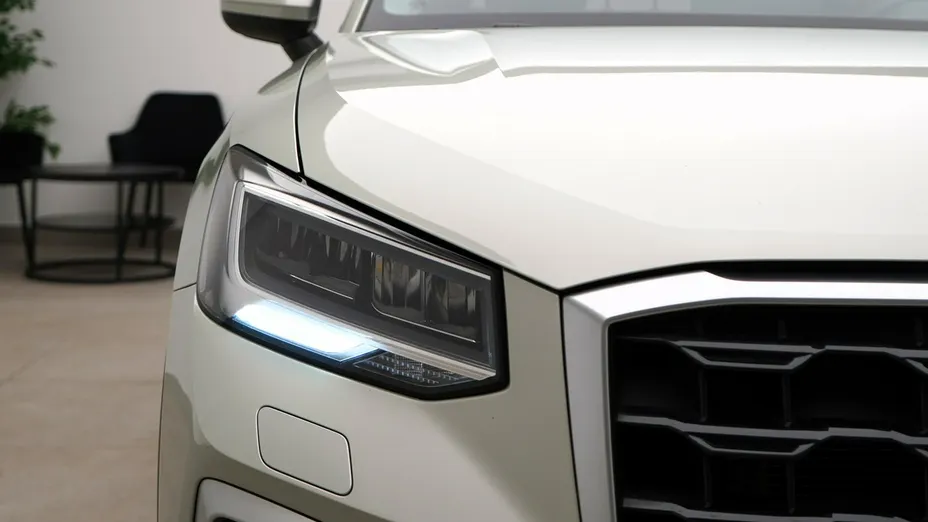 AUDI Q2 -