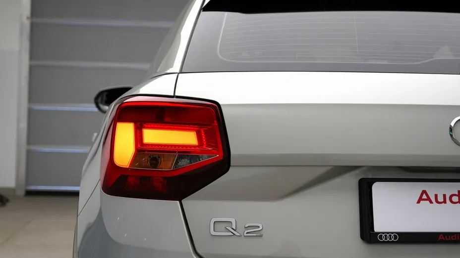 AUDI Q2 -