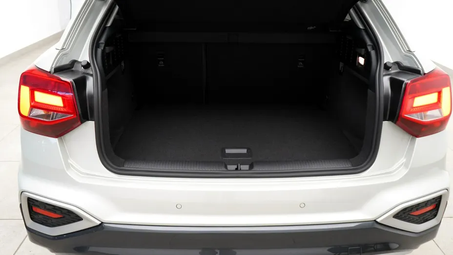 AUDI Q2 -