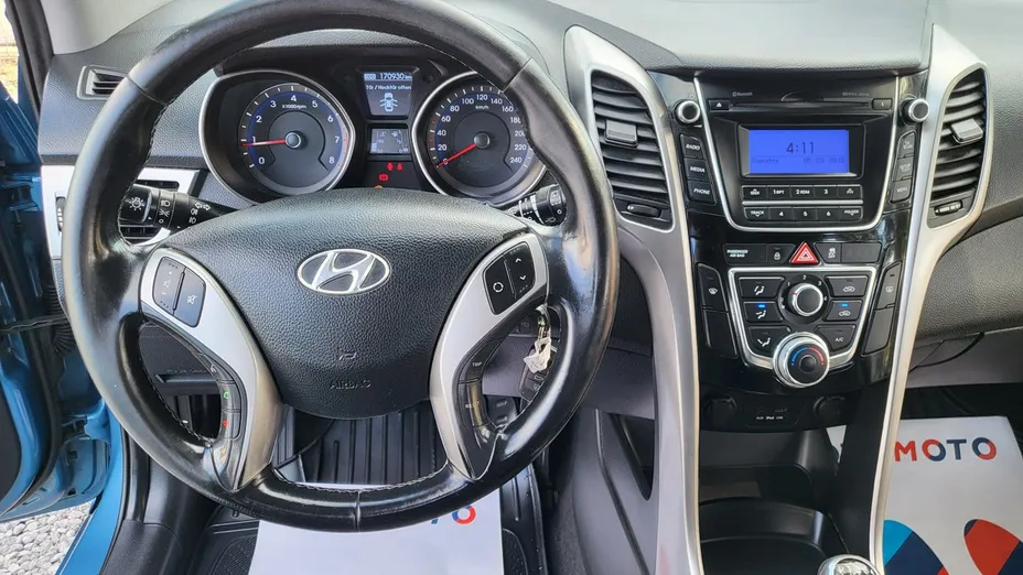 HYUNDAI i30 -