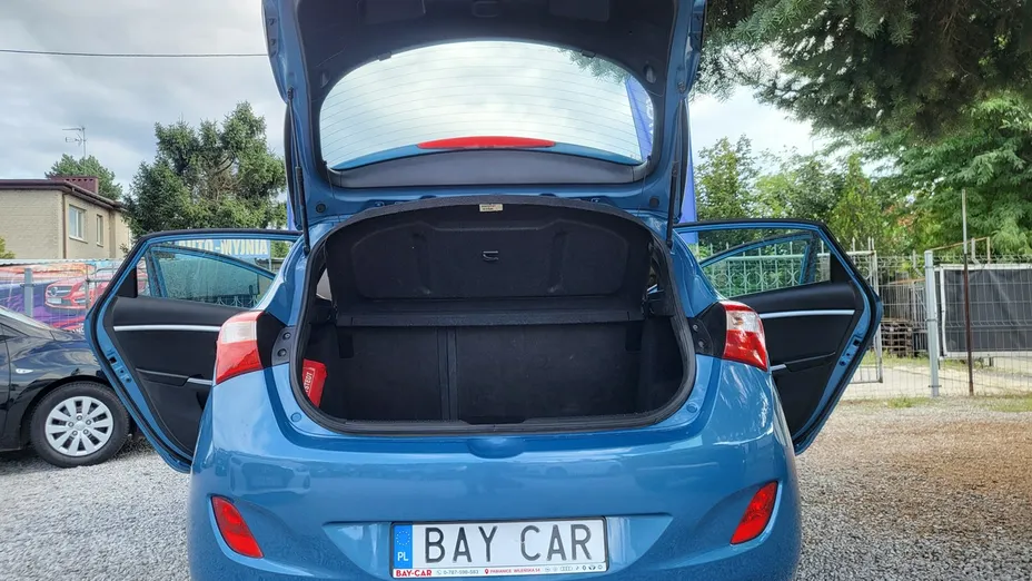 HYUNDAI i30 -