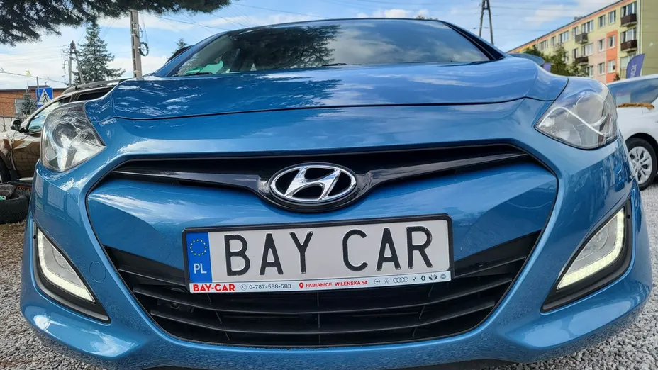 HYUNDAI i30 -