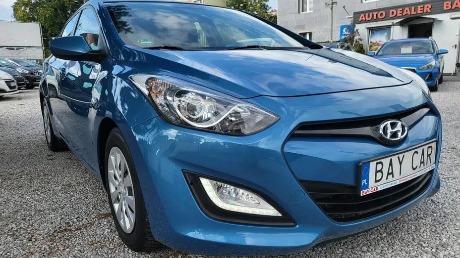 HYUNDAI i30 -